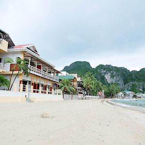 El Nido Beach Hotel